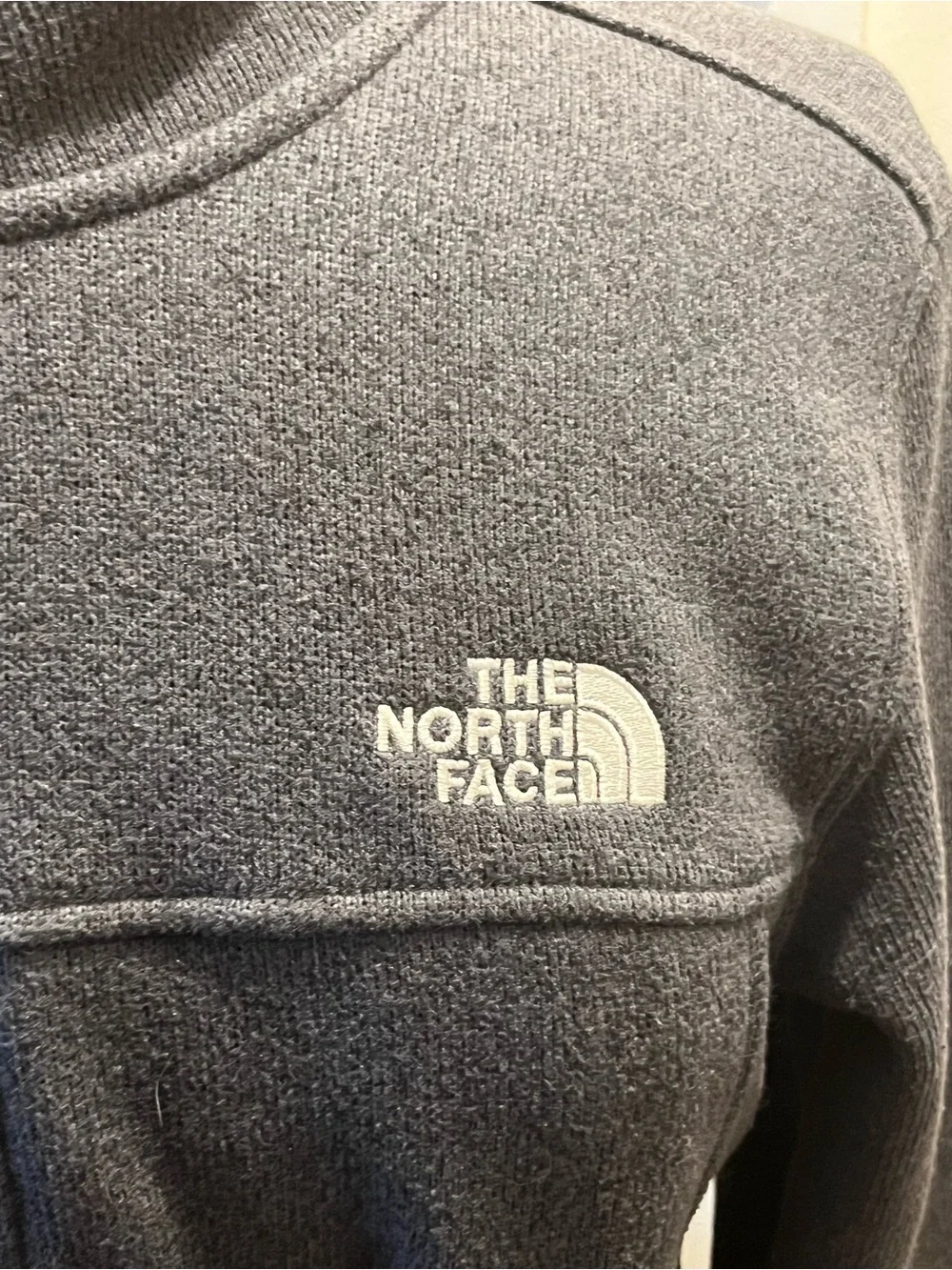 The North Face Men's Fleece Jacket charcoal Heather Gray, Size Medium, Full Zip
